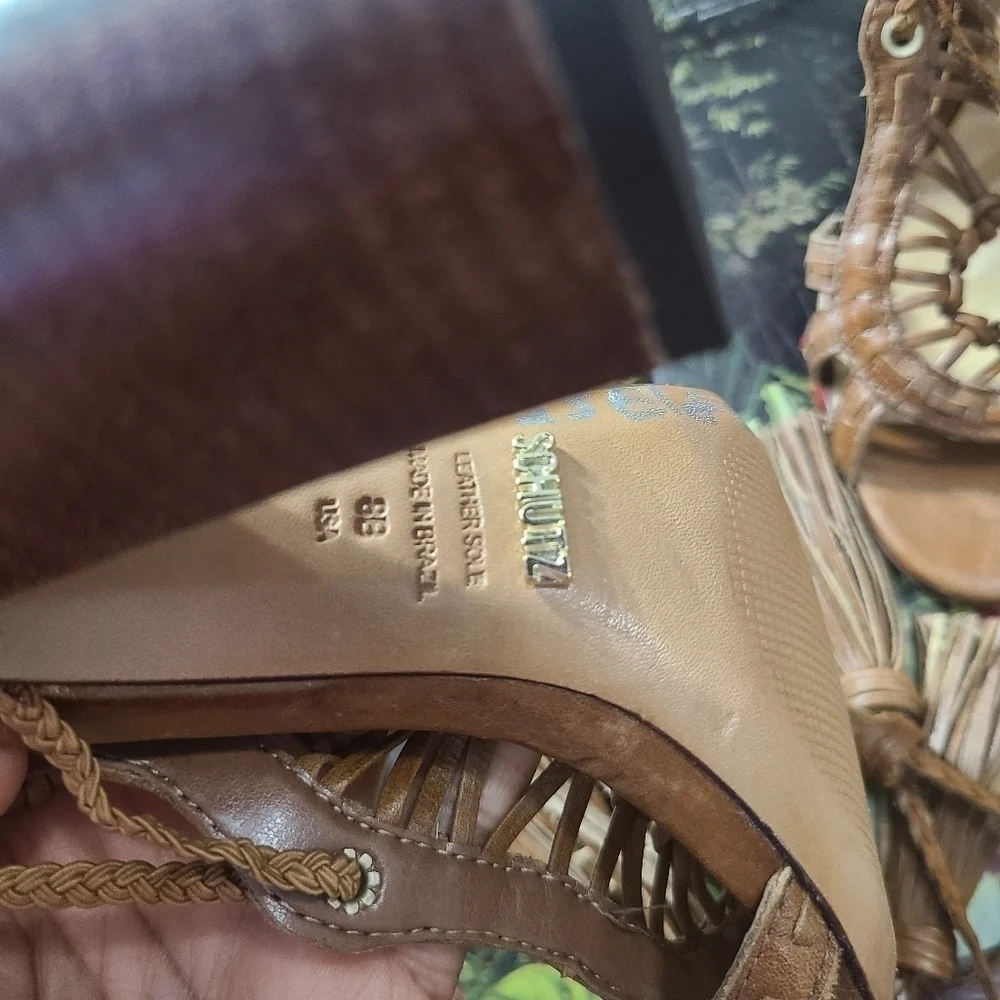 Dubai Heels - Picture 12 of 14